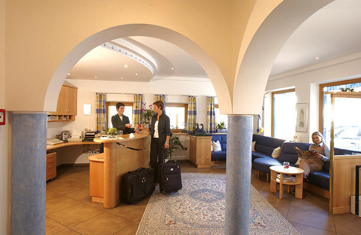Gasthof Sonne Snc Sarentino Exterior photo